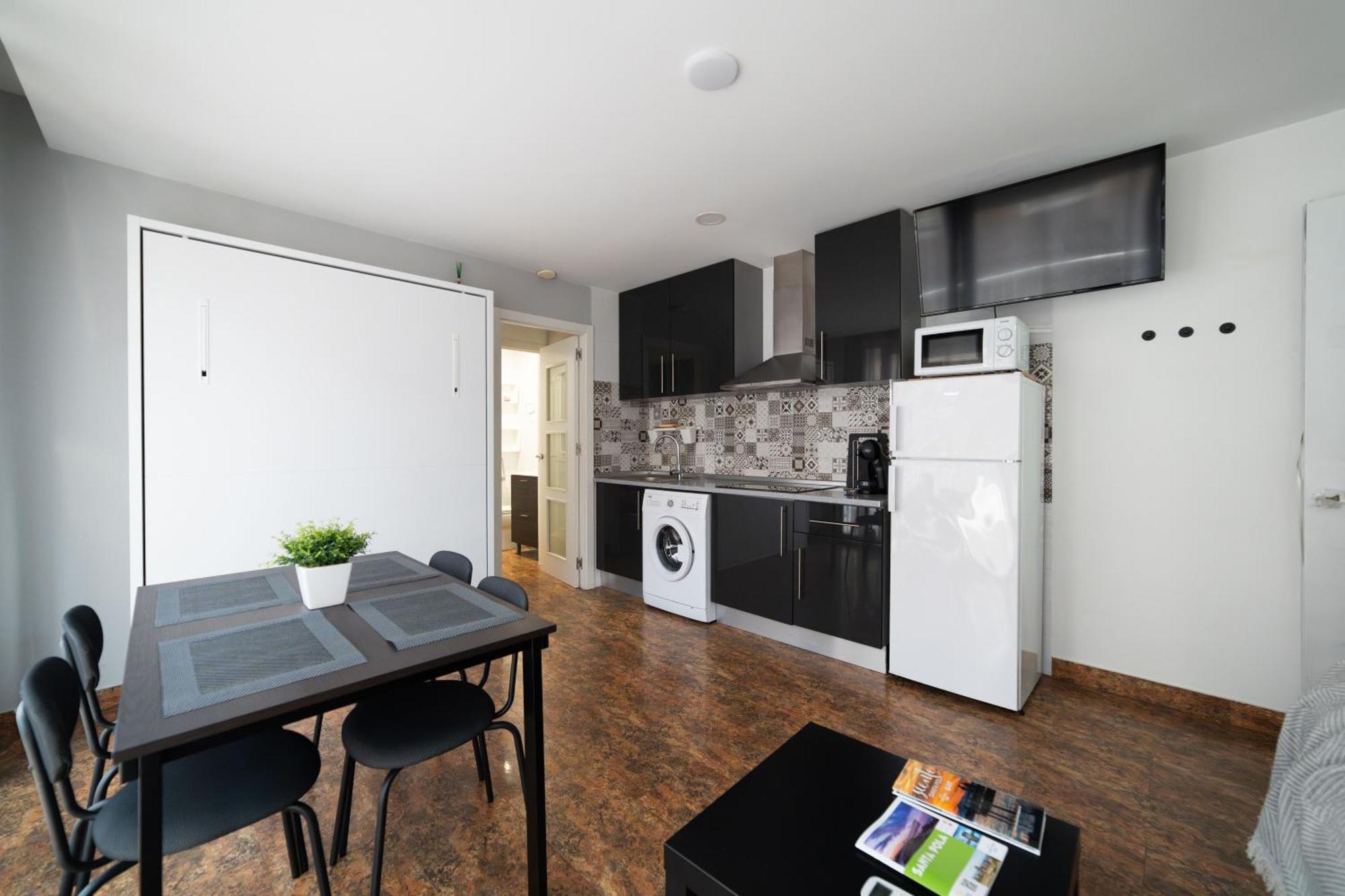 Quatre Llunes Guest house 2*